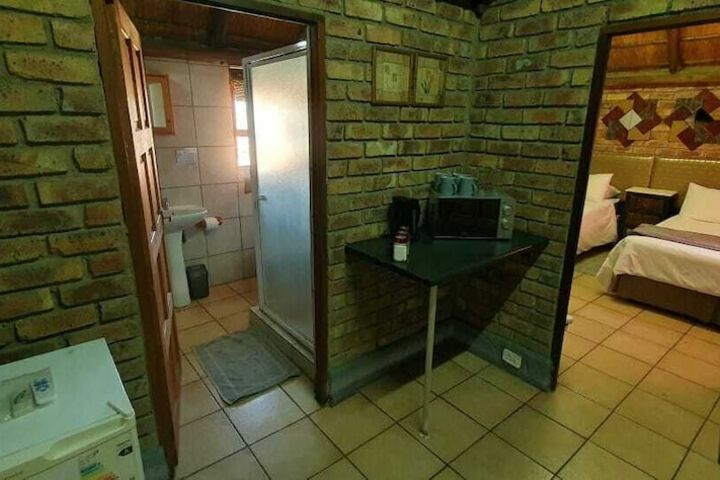Room 11 of 27