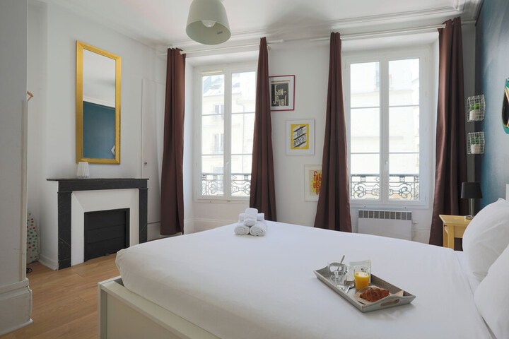 Room 11 of 34