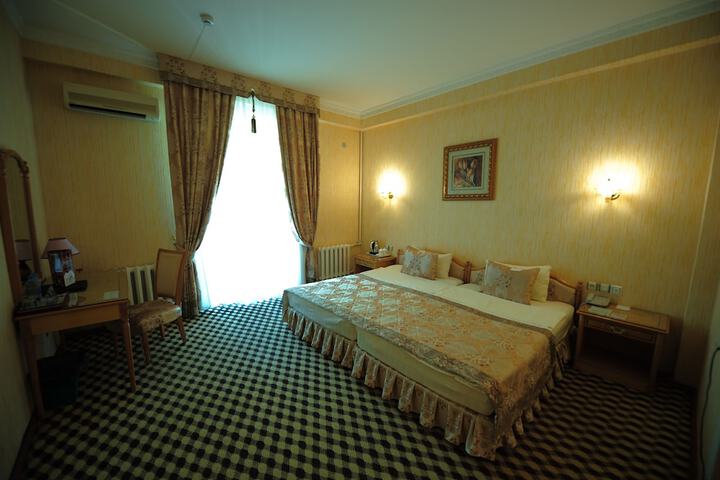 Room 15 of 41