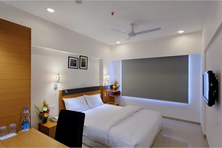 Room 3 of 13