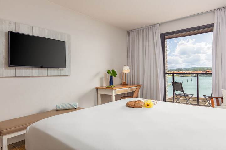 Room 27 of 120