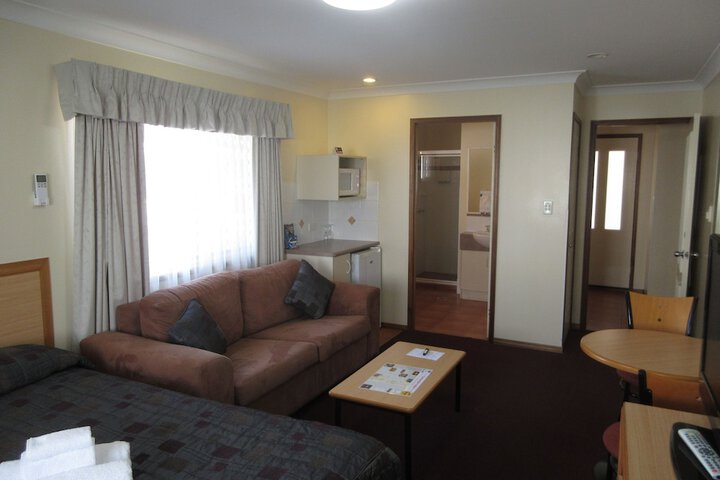 Room 3 of 50