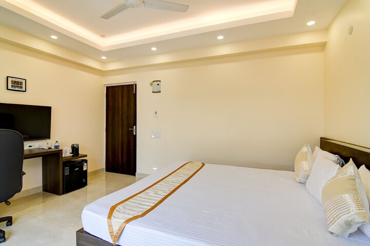Room 16 of 27
