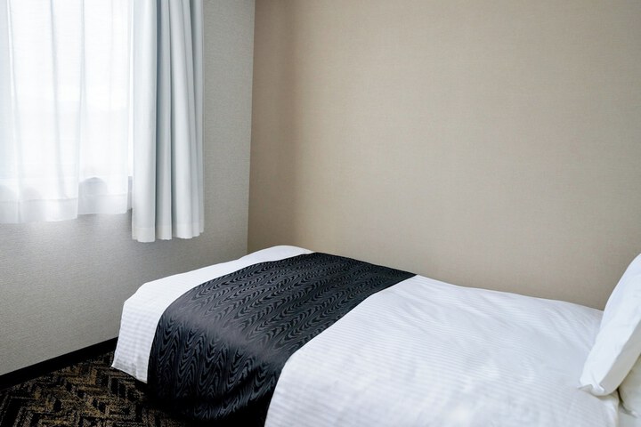 Room 13 of 39