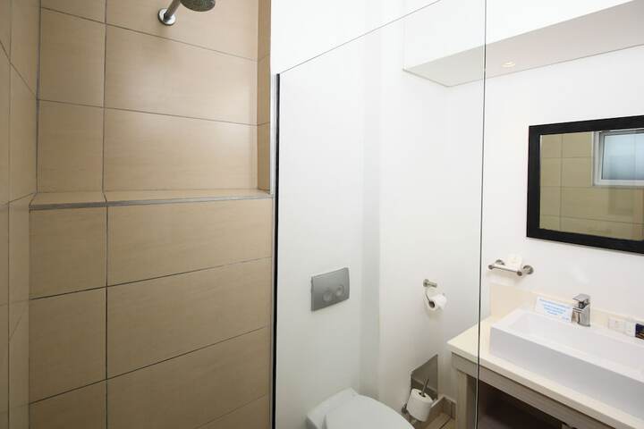 Room 128 of 343