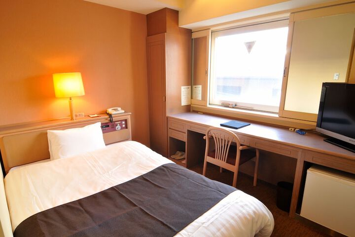 Room 13 of 68