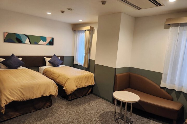 Room 6 of 29