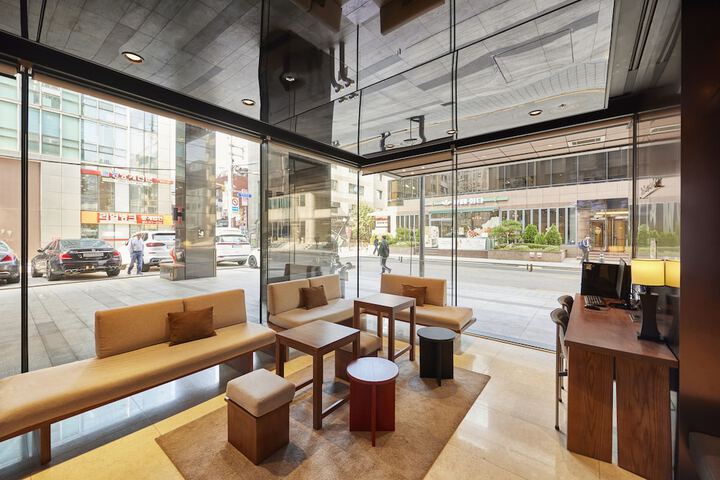 Guest Lobby