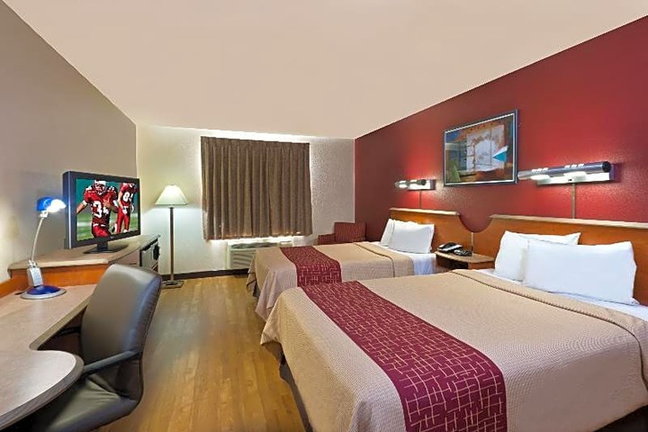 Hotel Suite Photo