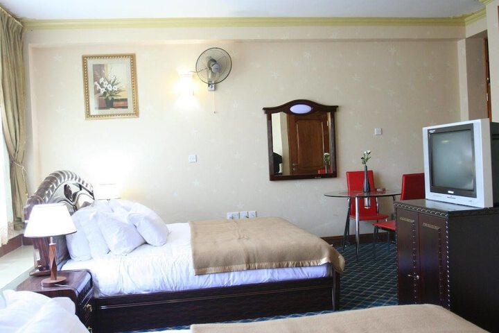 Room 5 of 34