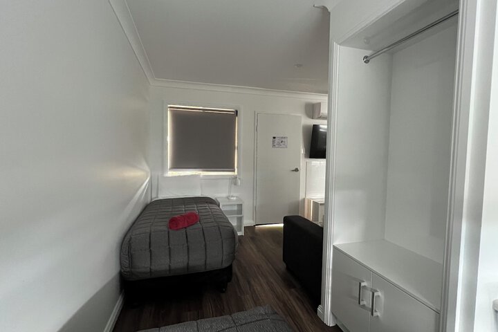 Room 28 of 95