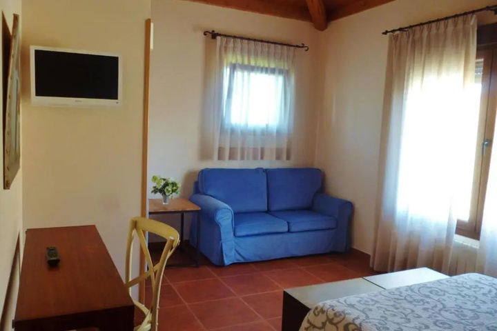 Room 4 of 11
