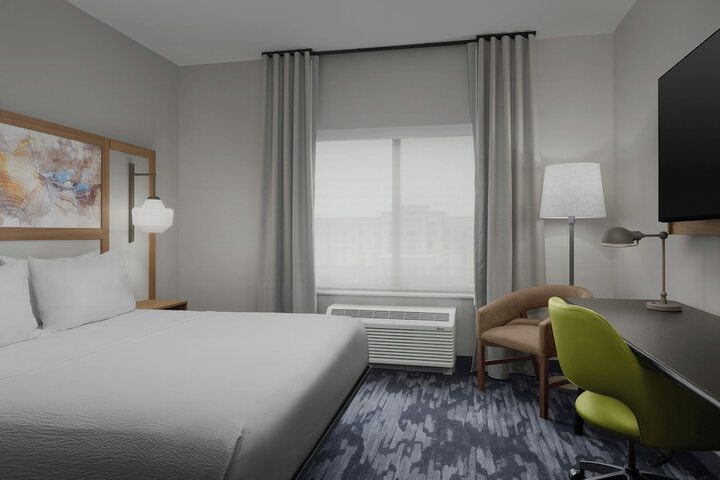 Room 12 of 40