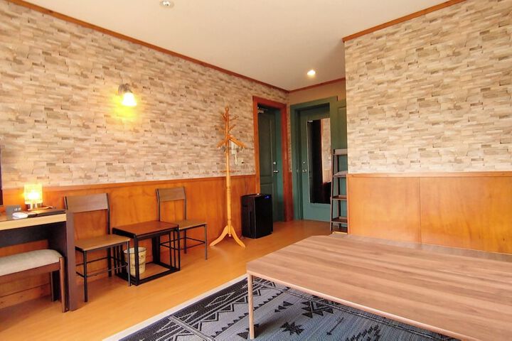 Room 36 of 61