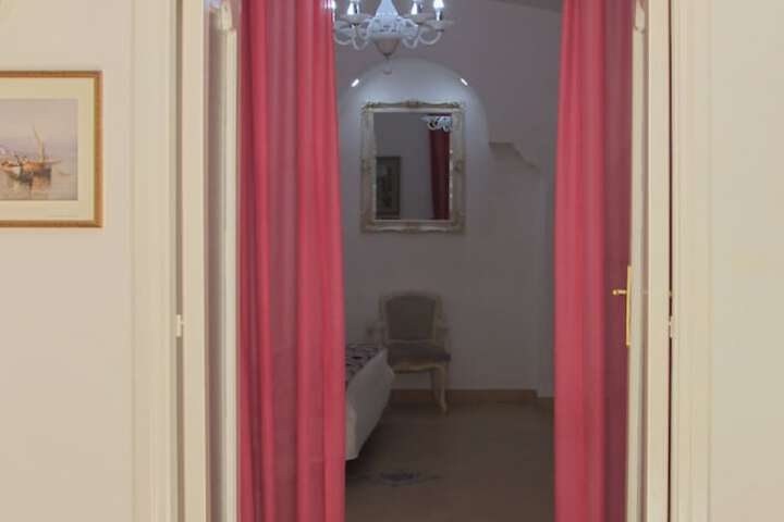Room 52 of 88