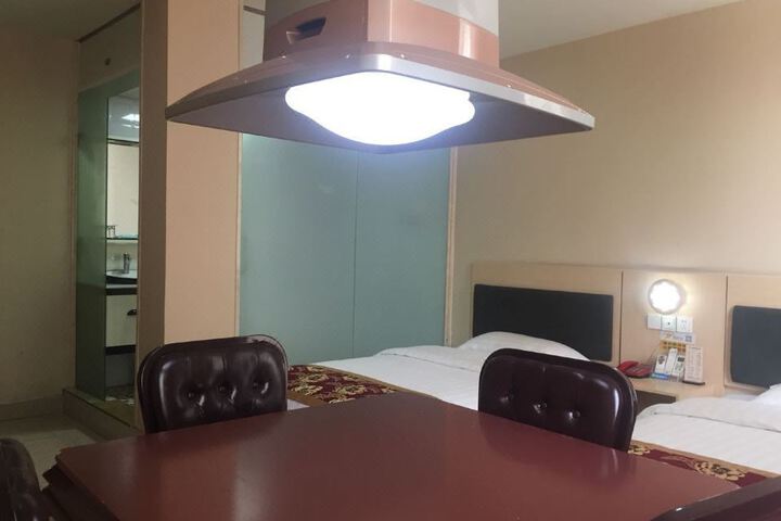 Honghua Business Hotel