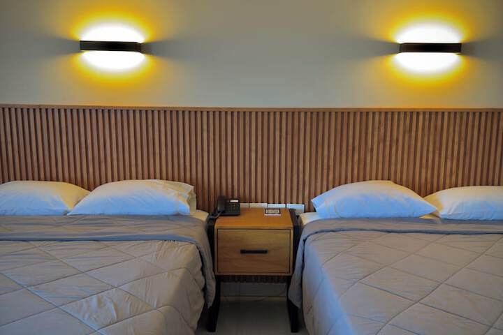 Room 32 of 87