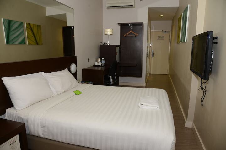 Room 7 of 38