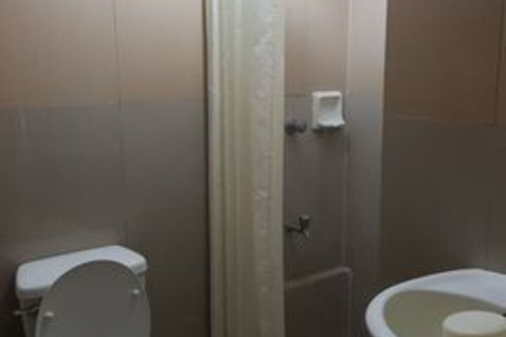 Room 3 of 44