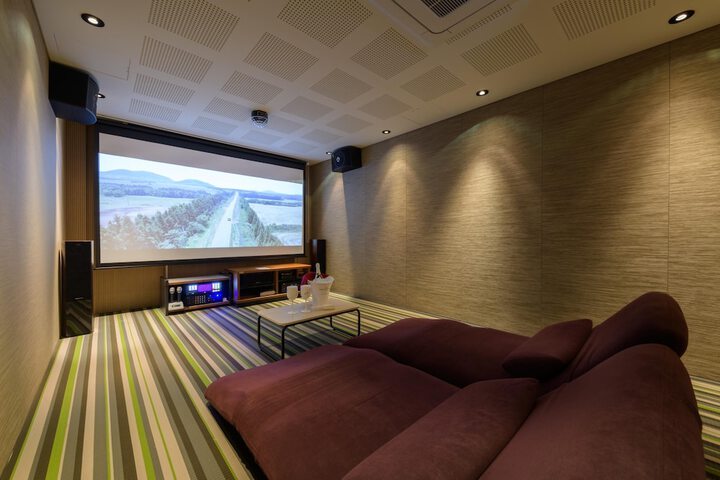 Room 45 of 179