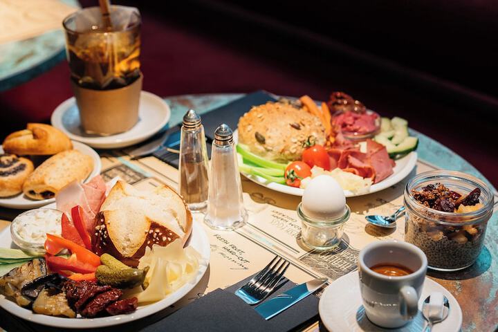 Breakfast/Coffee Service 93 of 127