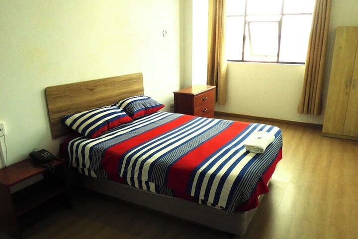 Room 7 of 11