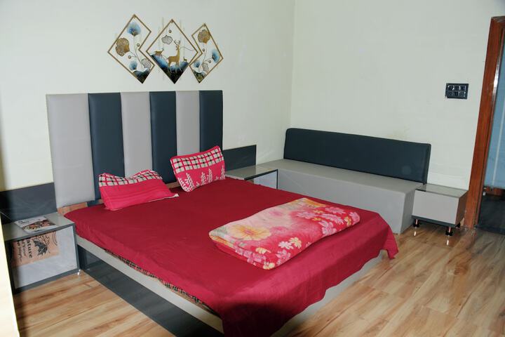 Room 7 of 31