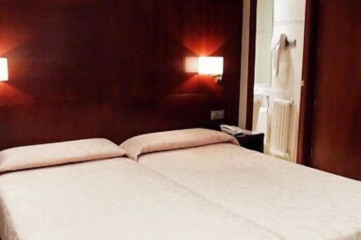 Room 11 of 57