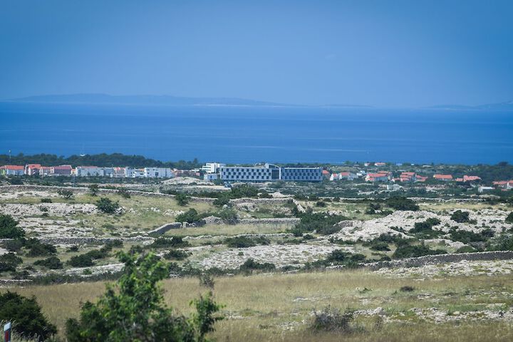 Hotel 77 of 78