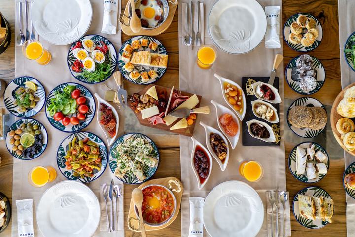 Breakfast/Coffee Service 66 of 91