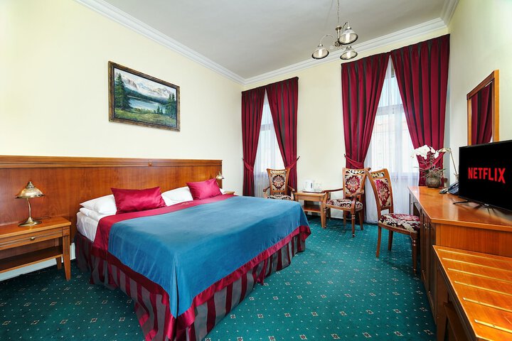 Room 17 of 61
