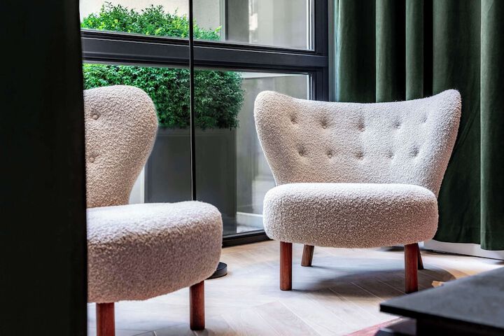 Hotel Lobby