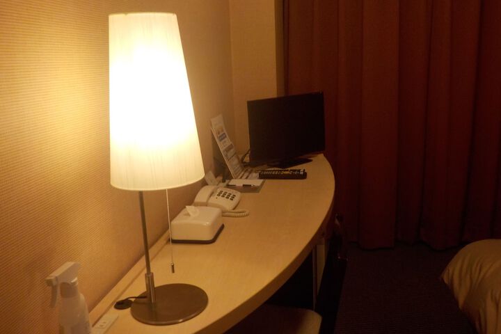 Room 6 of 38