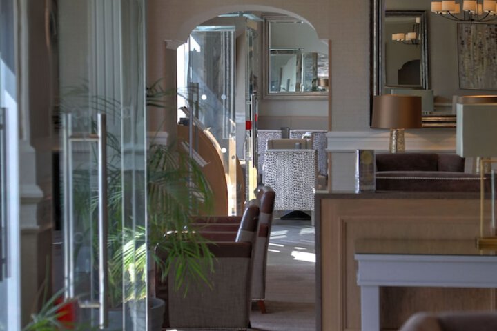 Guest Lobby