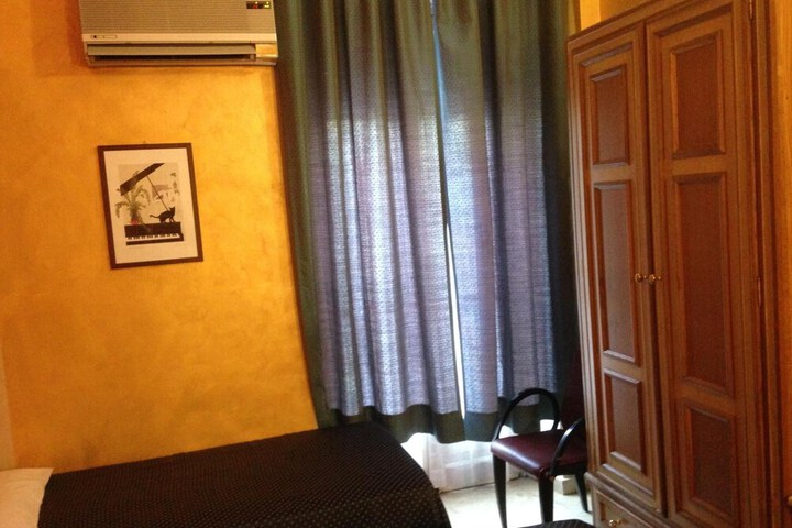 Room 23 of 56