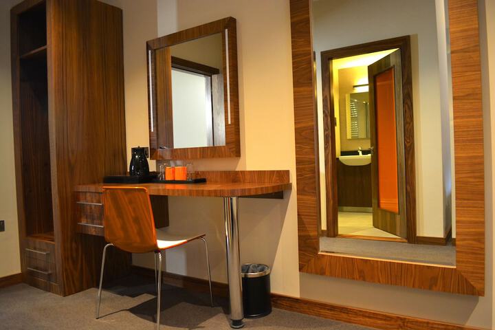 Room 40 of 69