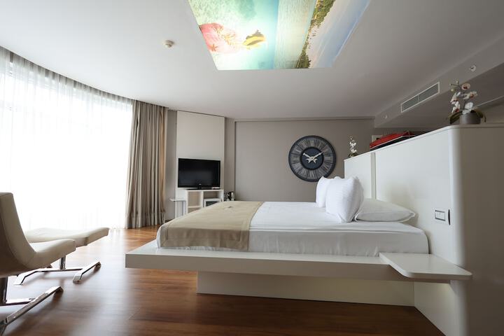 Room 22 of 54
