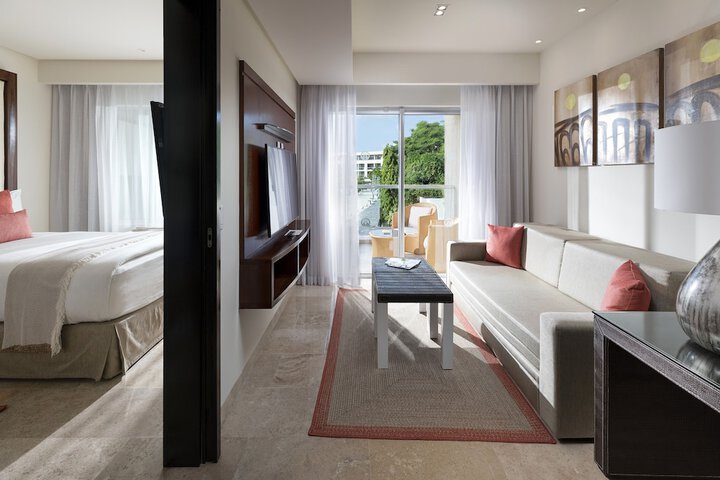 Room 35 of 177