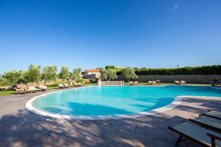 Pool 35 of 53