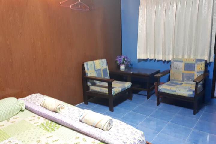 Room 9 of 14