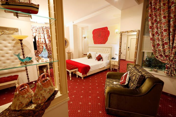 Room 7 of 34