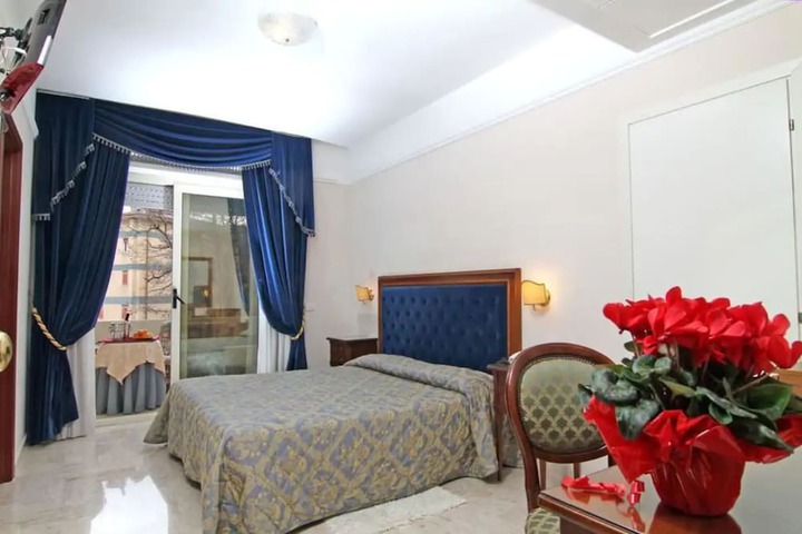 Room 14 of 55