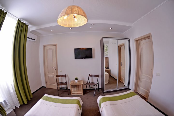 Room 37 of 73