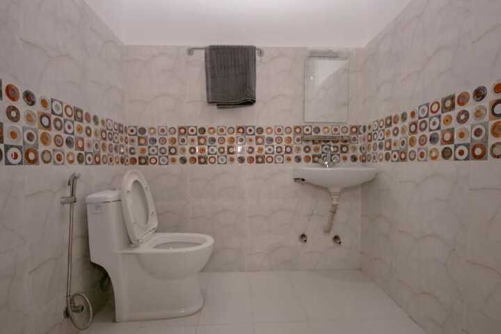Room 9 of 13