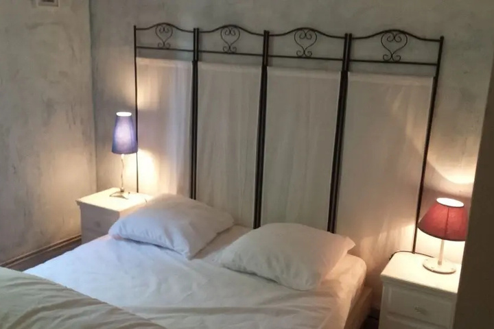 Room 4 of 13