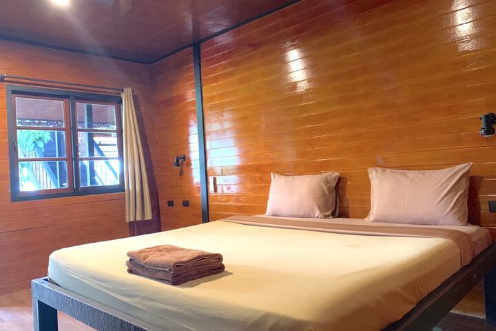 Room 32 of 119