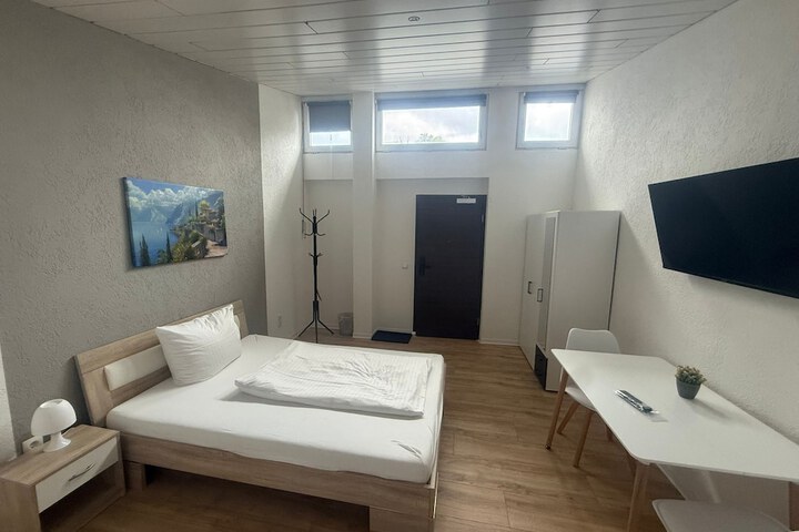 Room 32 of 41