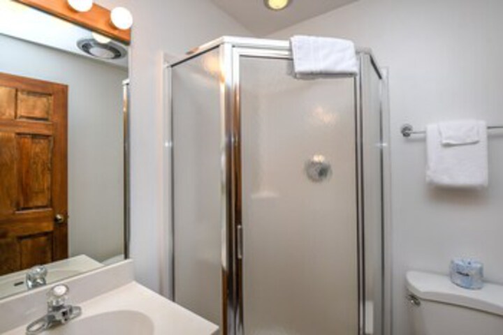 Room 4 of 26