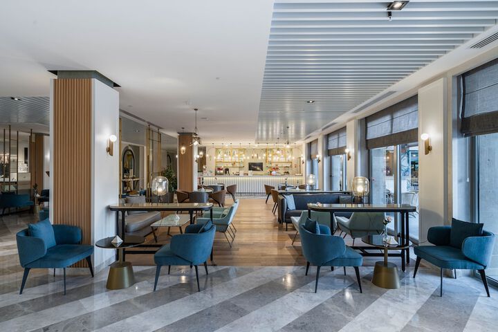 Guest Lobby
