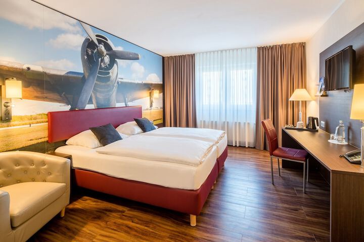 Airways Hotel Frankfurt Airport West in Raunheim